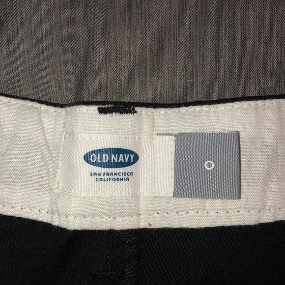 Black old navy shorts - Picture 2 of 3